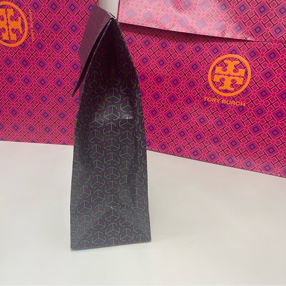 Tory Burch Gifting / Storage Bags In Different Sizes, Patterns & Colors - Picture 10 of 16